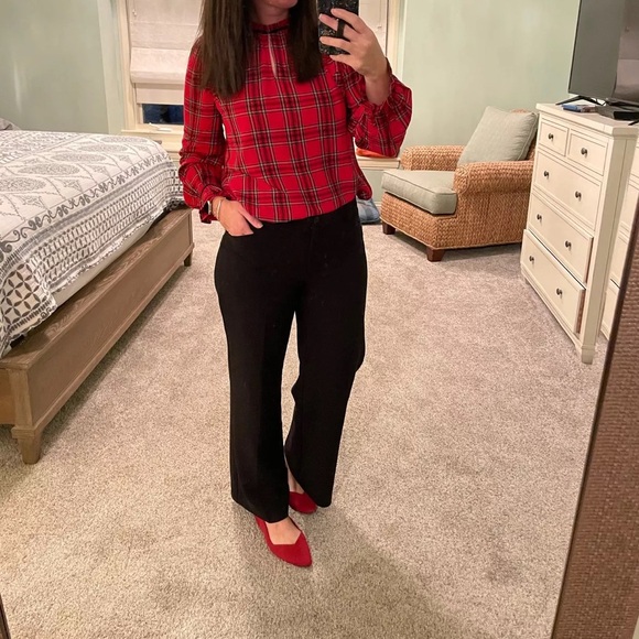 Plaid Ruched Ruffle Neck Blouse - Picture 3 of 4